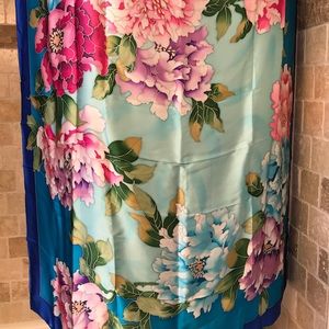 100% Mulberry Silk Square Scarf Wrap {NWT}🌸